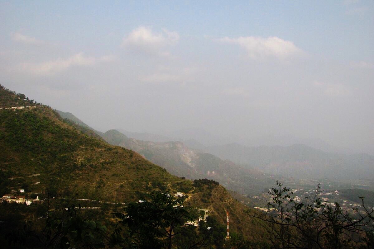Himalajan vuoristot ja Uttarakhand