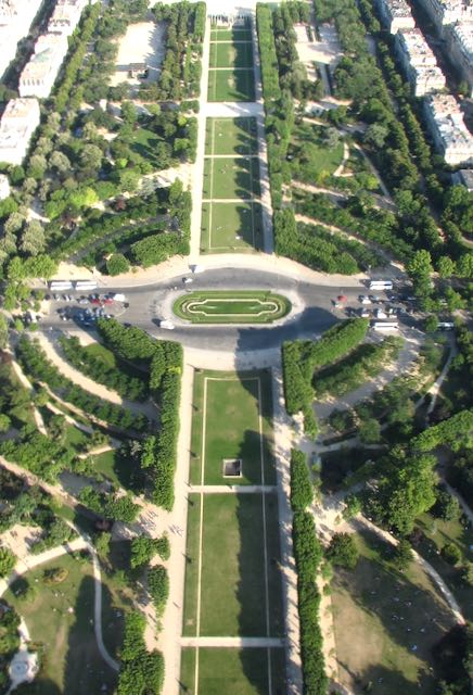 Puistonäkymä Pariisista