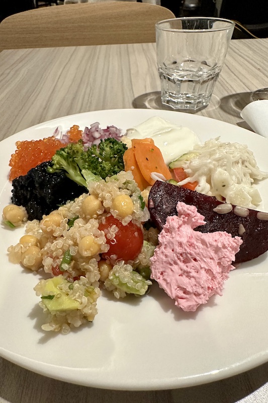 Tallink MyStarin buffetruokaa