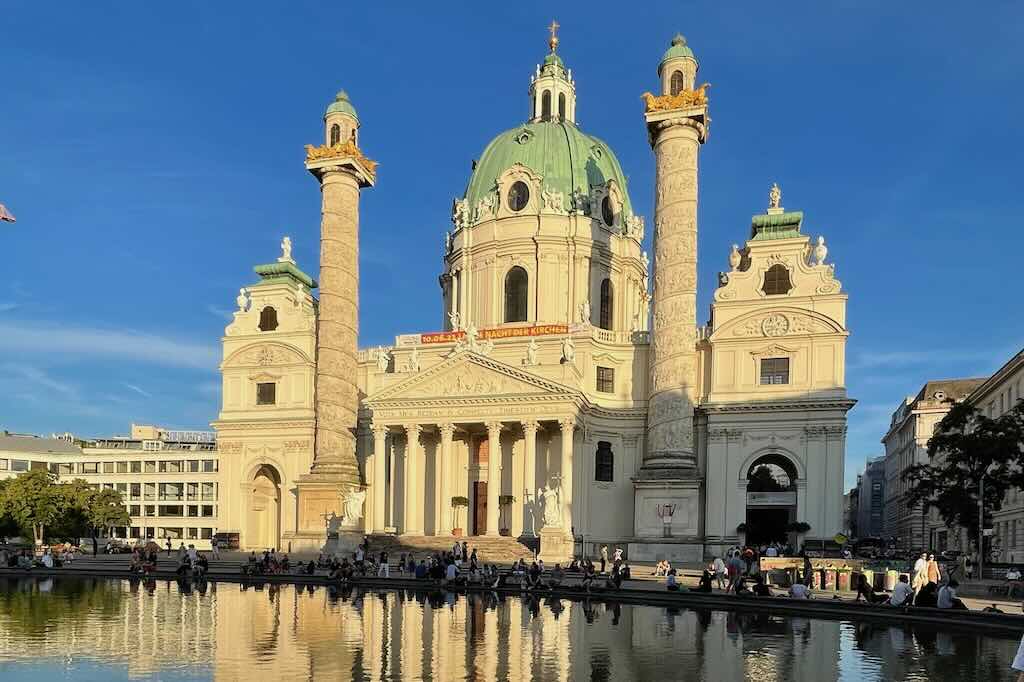 Karlskirche - nähtävyys Wienissä
