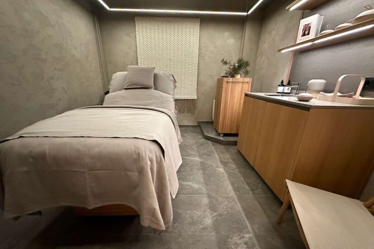 Hierontapöytä Usva Spassa Helsingissä