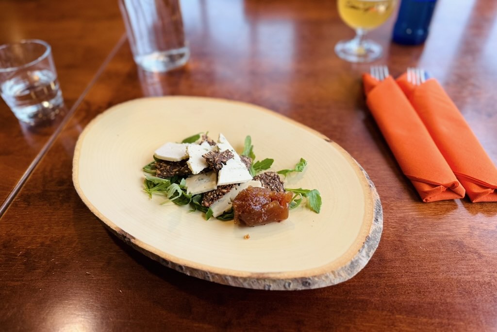 Alkupala Hotelli Mesikämmenen ravintolassa