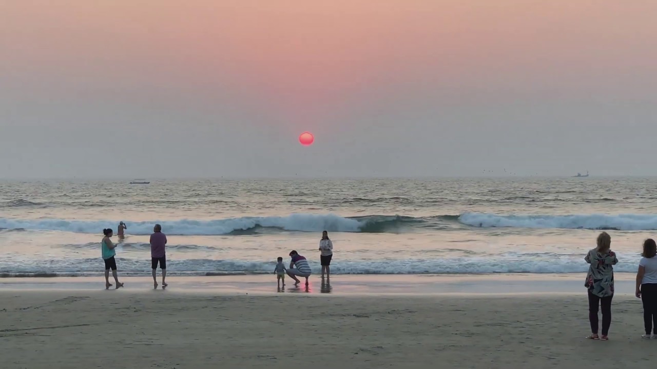 Auringonlasku Betalbatim Beach, Goa
