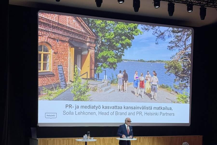 Helsingin matkailuseminaari 2025 ja juontaja