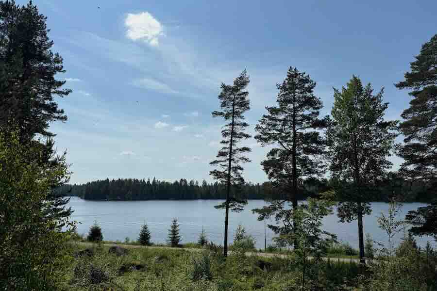 Hankavesi Ähtärissä aurinkoisena päivänä