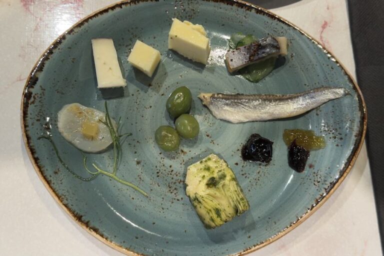 Tapaksia Helsingissä - ravintola Wine & Tapas Helsinki