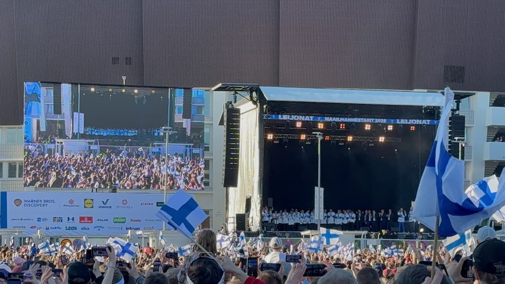 lätkän mm-kultajuhlat Helsingissä