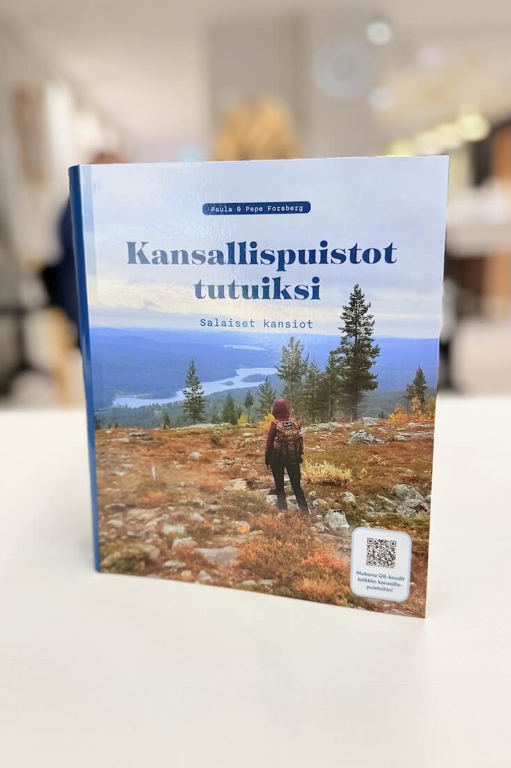 Kansallispuistot tutuiksi - Salaiset kansiot kirja