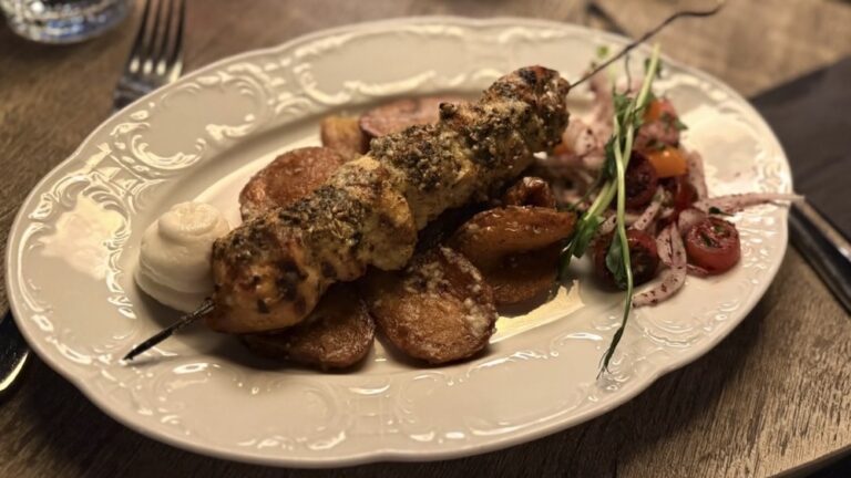 Ravintola Farouge: Väriä ja hälinää | Video
